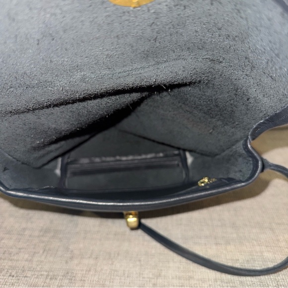 Vintage Coach Quincy Black Leather Crossbody Bag - Picture 7 of 16